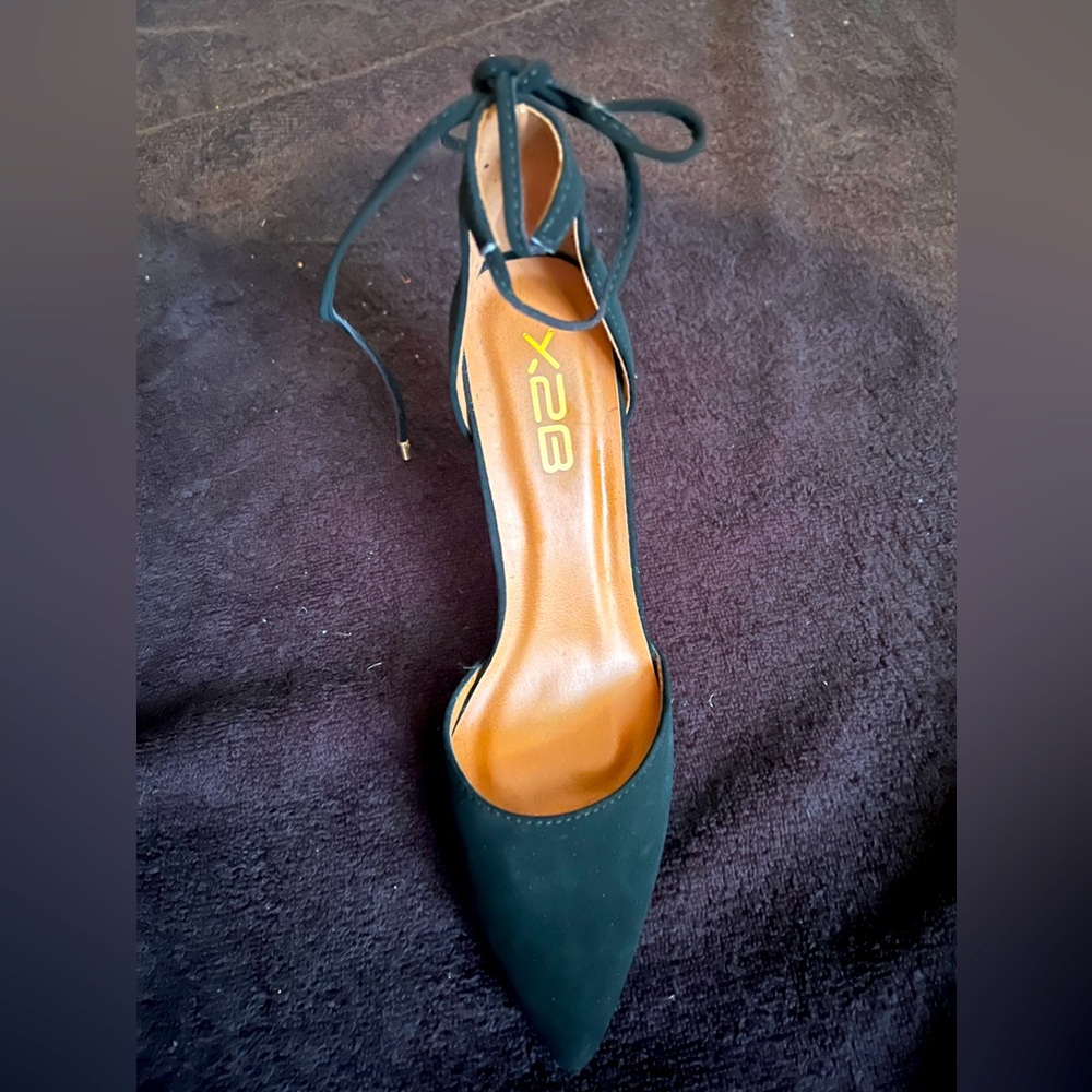 Black closed toe heels